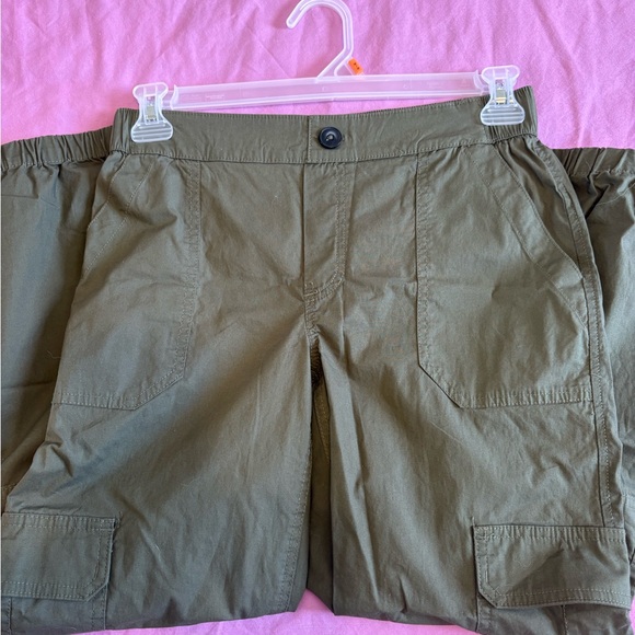 Reitmans Pants - Reitmans Olive Green Petite Cargo Pants